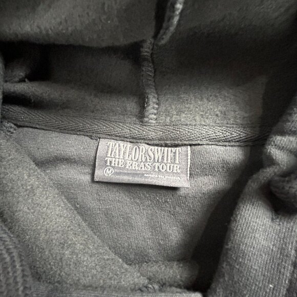 Taylor Swift The Eras Tour Black Hoodie Unisex Medium Pullover Concert Merch NWO - Picture 4 of 8